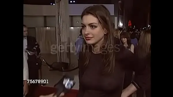 XXX Anne Hathaway in her infamous see-through top totalt antall filmer