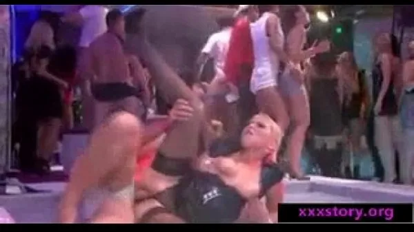 XXX کل فلموں Blondie Girl Suck On Party