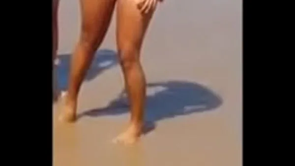 Celkem XXX filmů: Filming Hot Dental Floss On The Beach - Pussy Soup - Amateur Videos