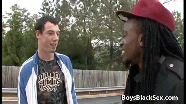 XXX Black Muscular Guy Fuck White Mate Hard In His Tight Ass 04 totaal aantal films
