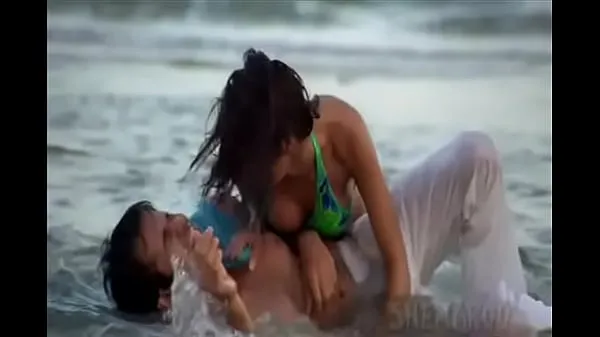 XXX Mallika Sherawat s boobs press and kisssssss by Em total Movies