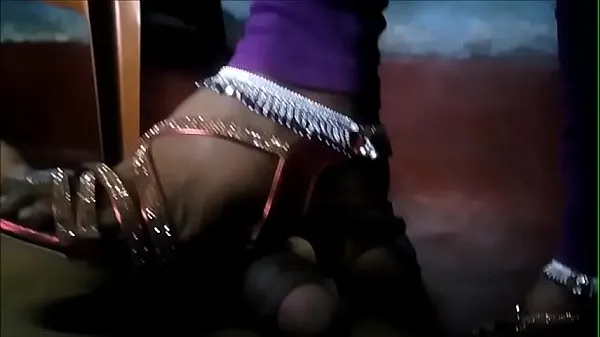 XXX Indian Bhabhi Trampling dick in high heels and Anklets samlede film