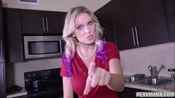 XXX yhteensä Blonde shoplifter MILF Kenzie Taylor got caught and blackmailed by stepson and performs a handsfree blowjob while wearing handcuffs elokuvaa