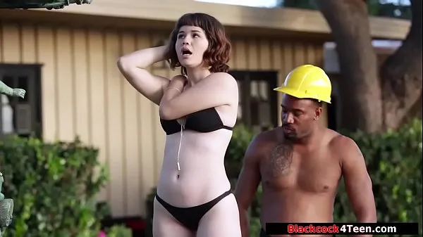 XXX yhteensä Hot brunette teen sucks plumbers bbc elokuvaa