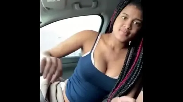 XXX Girl giving perfect blowjob in the car wszystkich filmów