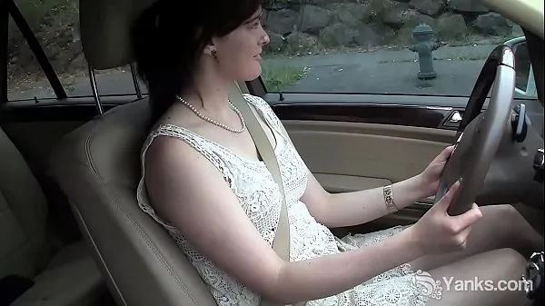 Celkem XXX filmů: Tempting brunette cutie from Yanks Savannah Sly driving and vibrating her cooter upskirt