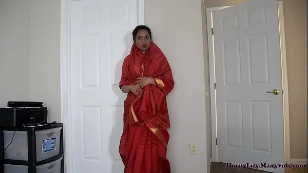 Celkem XXX filmů: Horny Indian step mother and stepson in law having fun