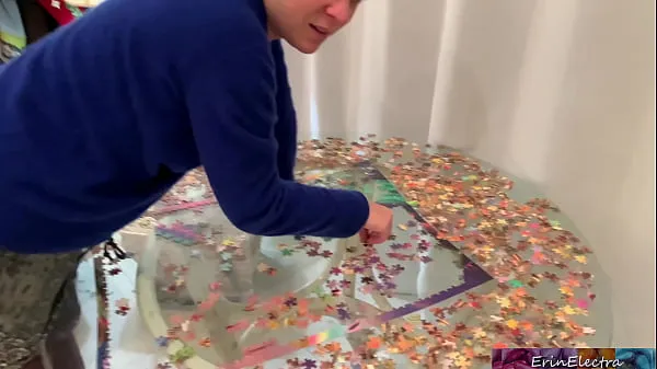 XXX Stepmom is focused on her puzzle but her tits are showing and her stepson fucks her σύνολο ταινιών