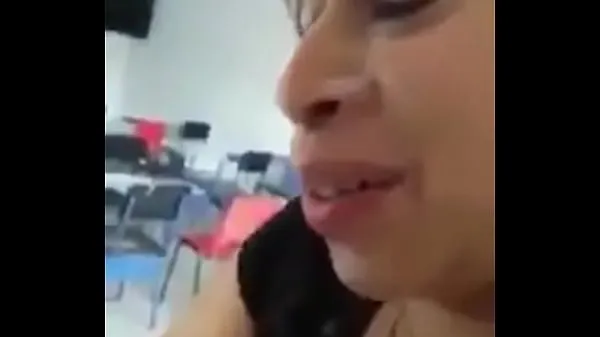 XXX Teacher sucks me so rich that the pebbles are removed 电影总数