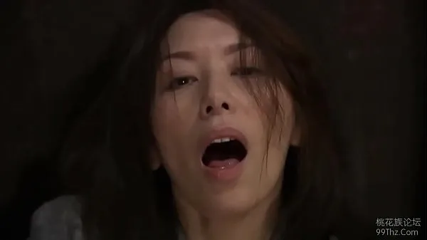 XXX Japanese wife masturbating when catching two strangers tổng số Phim