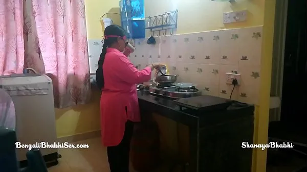 XXX sexy bhabhi fucked in kitchen while cooking food σύνολο ταινιών