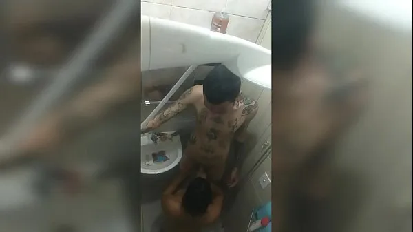XXX I filmed the new girl in the bath, with her mouth on the tattooed's cock... She Baez and Dluquinhaa skupno število filmov