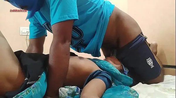 Celkem XXX filmů: Sister-in-law fucked in the store room during Diwali cleaning