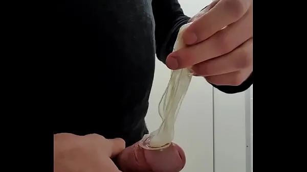 XXX play with used cumfilled condom from stranger 총 동영상