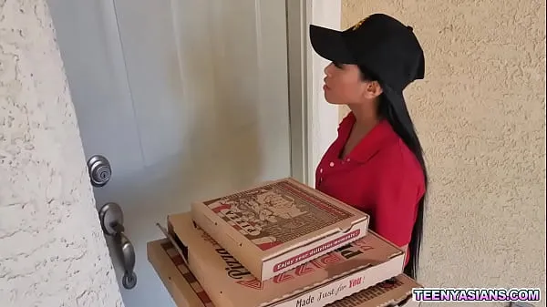 XXX Two horny teens ordered some pizza and fucked this sexy asian delivery girl total Movies