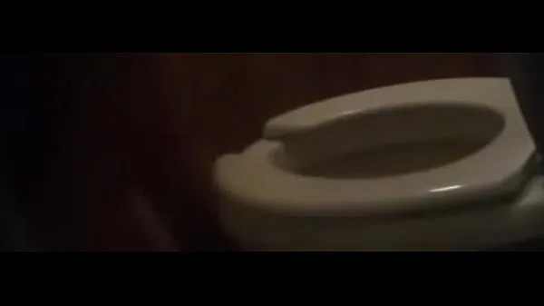 XXX Shorty toilet in the bathroom samlede film