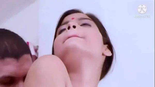 XXX yhteensä Indian girl Aarti Sharma seduced into threesome web series elokuvaa