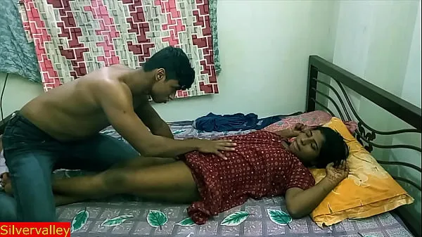 XXX yhteensä Indian Hot girl first dating and romantic sex with teen boy!! with clear audio elokuvaa