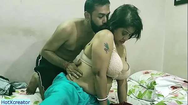 XXX Increíble sexo erótico con milf bhabhi !! ¡¡Mi esposa no lo sabe !! Audio hindi claro: Webserise caliente Parte 1 total de películas