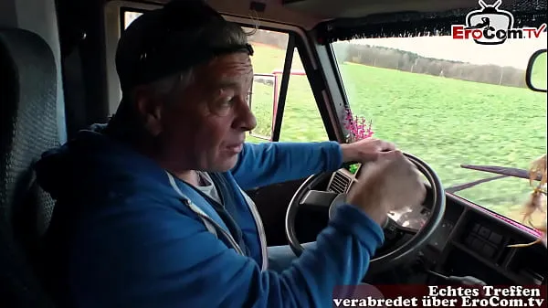 XXX yhteensä German teen Hitchhiker pick up and fuck in car with grandpa elokuvaa