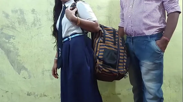 XXX Indian college girl misbehaved with her teacher Mumbai Ashu wszystkich filmów