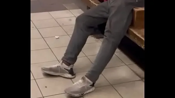 XXX Homeless at subway toplam Film