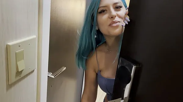 XXX Casting Curvy: Blue Hair Thick Porn Star BEGS to Fuck Delivery Guy 电影总数