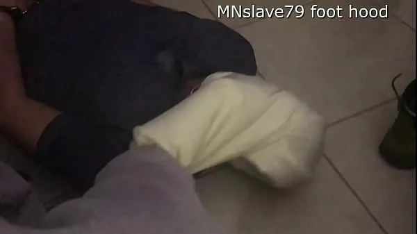 XXX Footslave forced to suffer in FootHood 电影总数