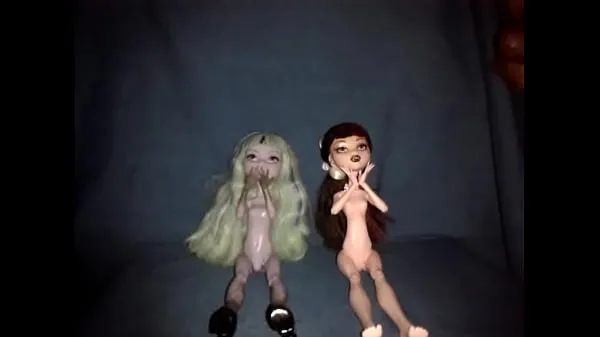 XXX cum on monster high dolls film totali