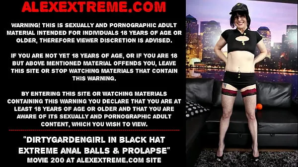XXX Dirtygardengirl in black hat extreme anal balls & prolapse totaal aantal films