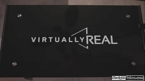 XXX Bus driver fucks 5 students in VR orgy totaal aantal films