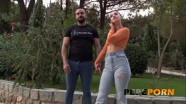 XXX Young and beautiful couple tries their first porno: Meet amazing Candy Fly σύνολο ταινιών
