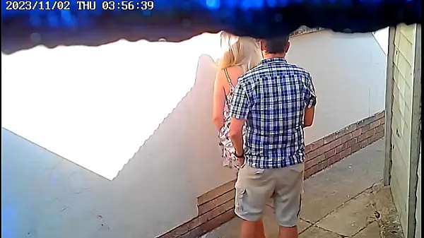 XXX Mutiges Paar beim öffentlichen Ficken vor CCTV-Kamera erwischt Filme insgesamt